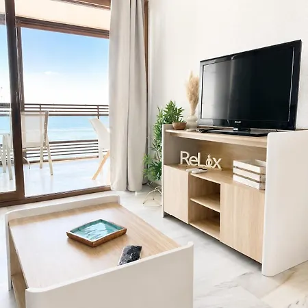 Despierta Frente Al Mar Primera Linea Playa Levante-parking Incluido-edificio Cachirulo 아파트 베니돔